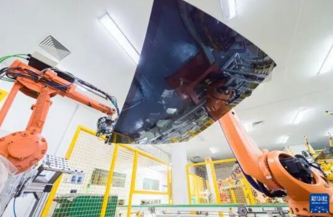 “老玻璃人”在“新玻璃厂”